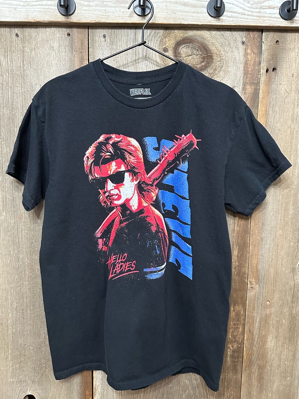 Netflix Stranger Things Steve Short Sleeve Graphic T-Shirt in Black Size Medium